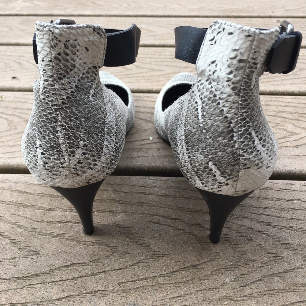 Snake Pumps - Picture 3 of 4